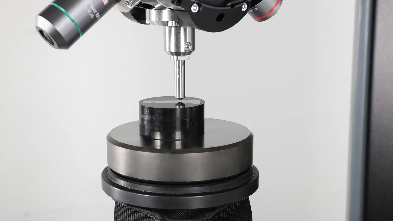 Vickers Hardness Testing Equipment